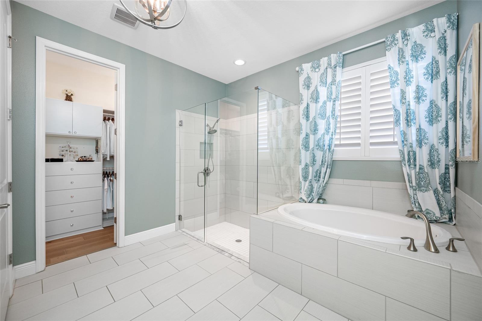 Listing photo id 21 for 19709 Long Lake Ranch Boulevard