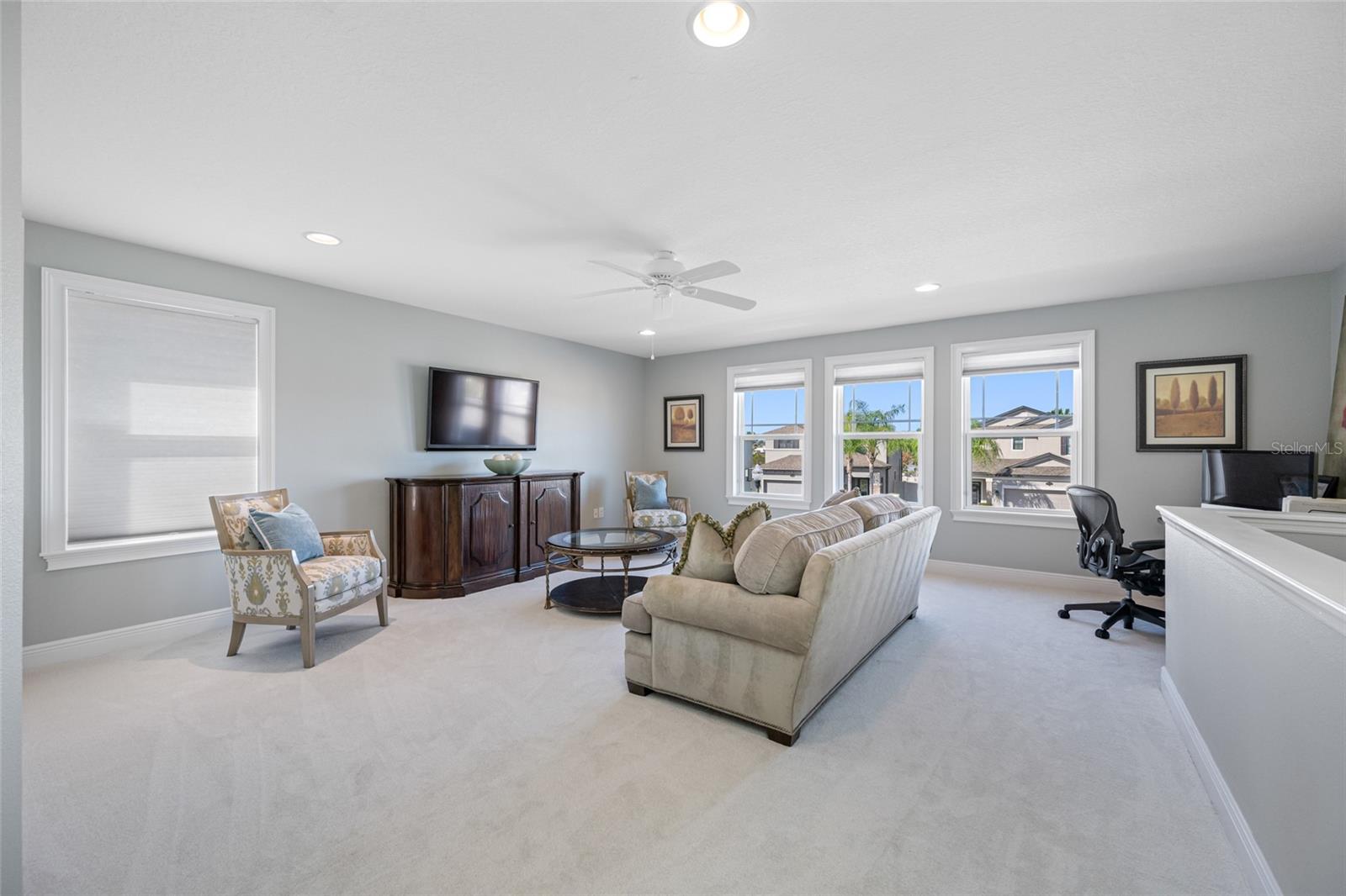 Listing photo id 24 for 19709 Long Lake Ranch Boulevard