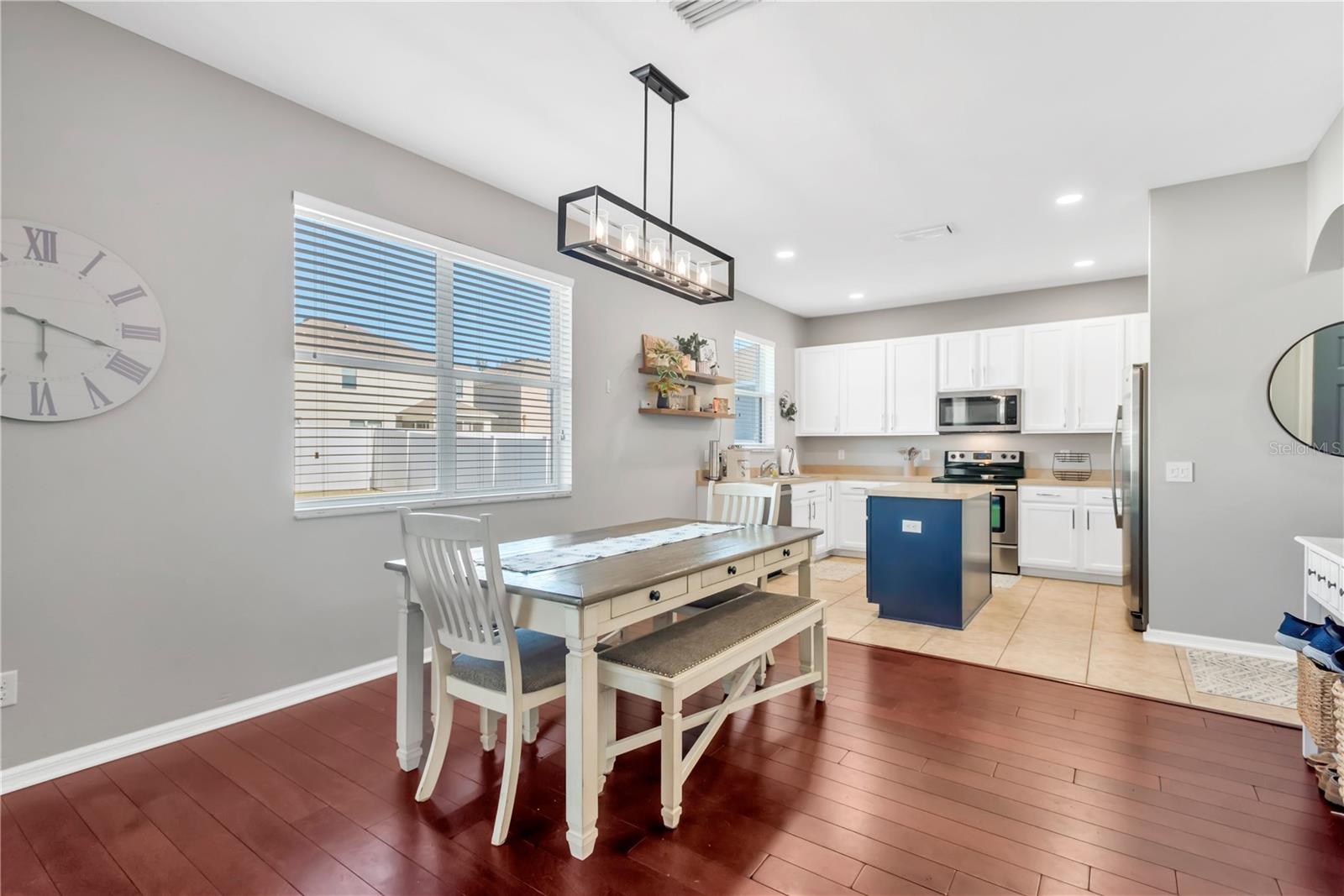 Image 10 of 36 For 18345 Fish Loop