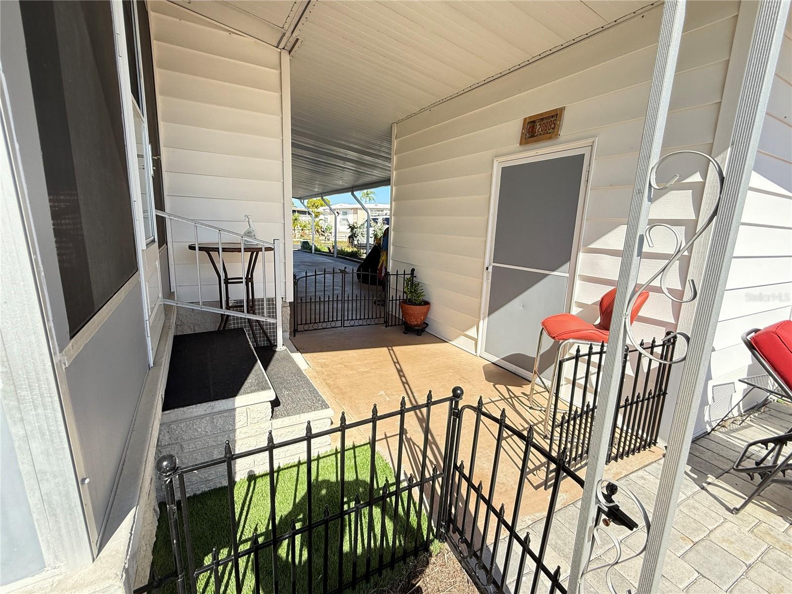 Image 21 of 23 For 622 Mount Oak Avenue Ne 733