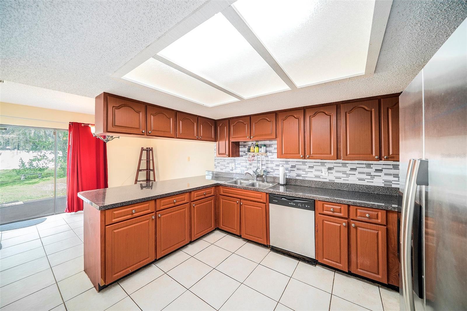 Image 13 of 25 For 4935 Parkway Boulevard