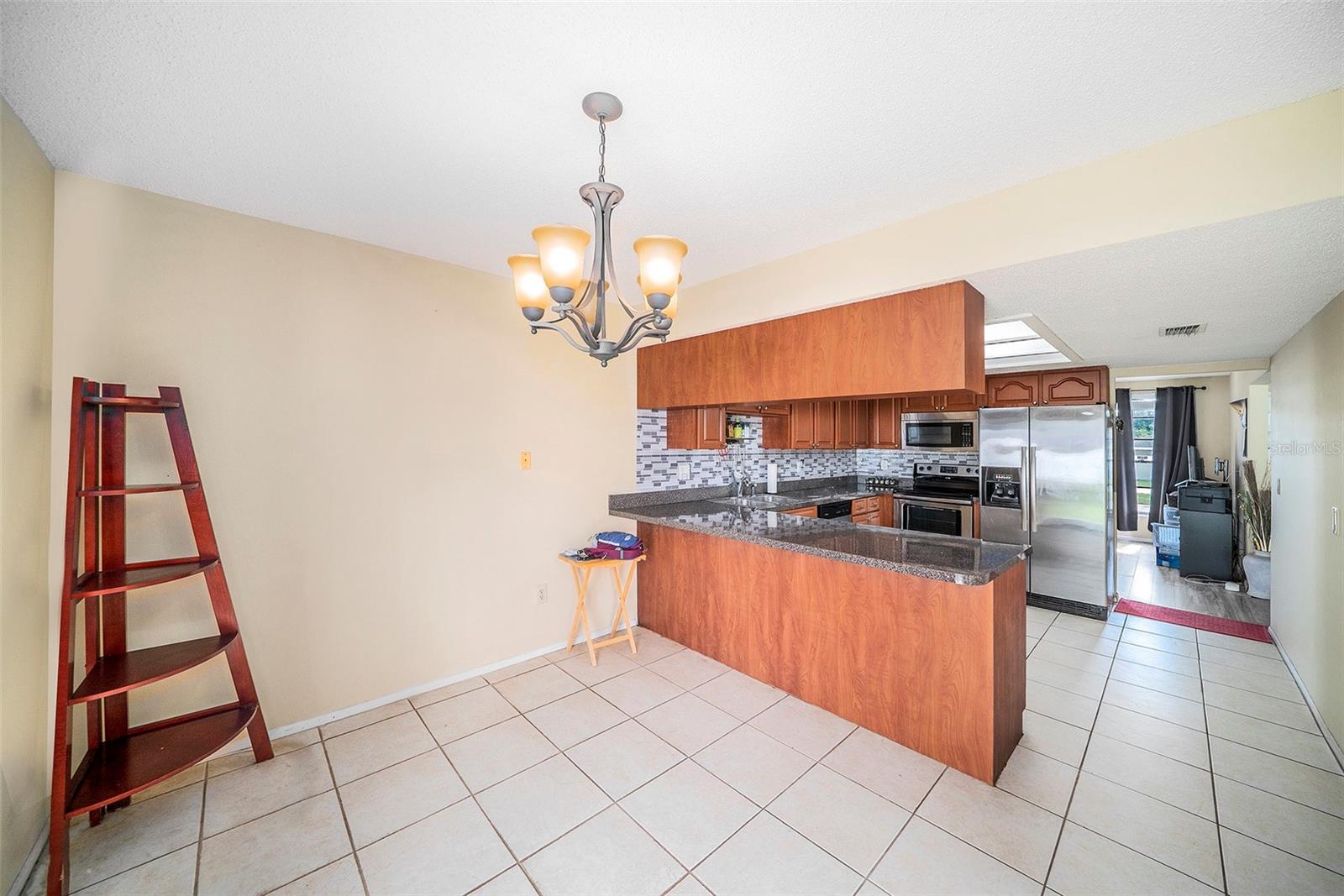 Image 14 of 25 For 4935 Parkway Boulevard