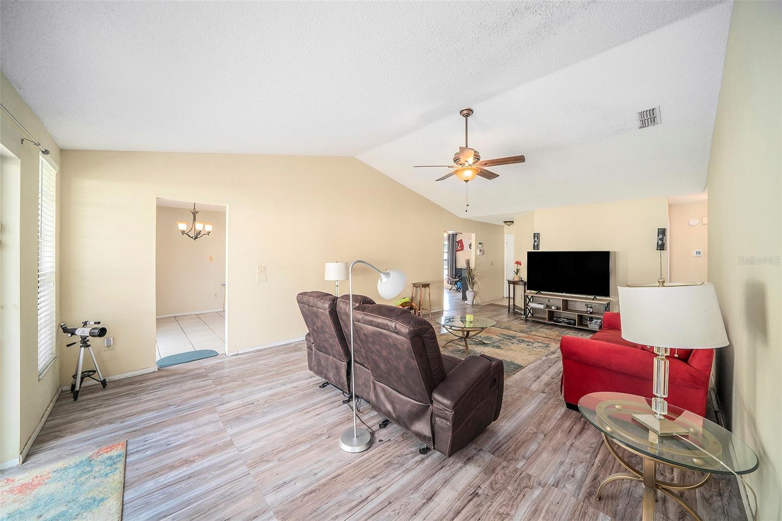 Image 18 of 25 For 4935 Parkway Boulevard