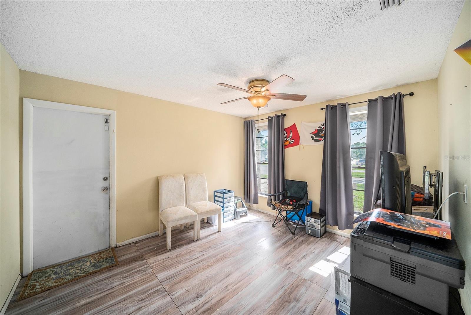 Image 22 of 25 For 4935 Parkway Boulevard