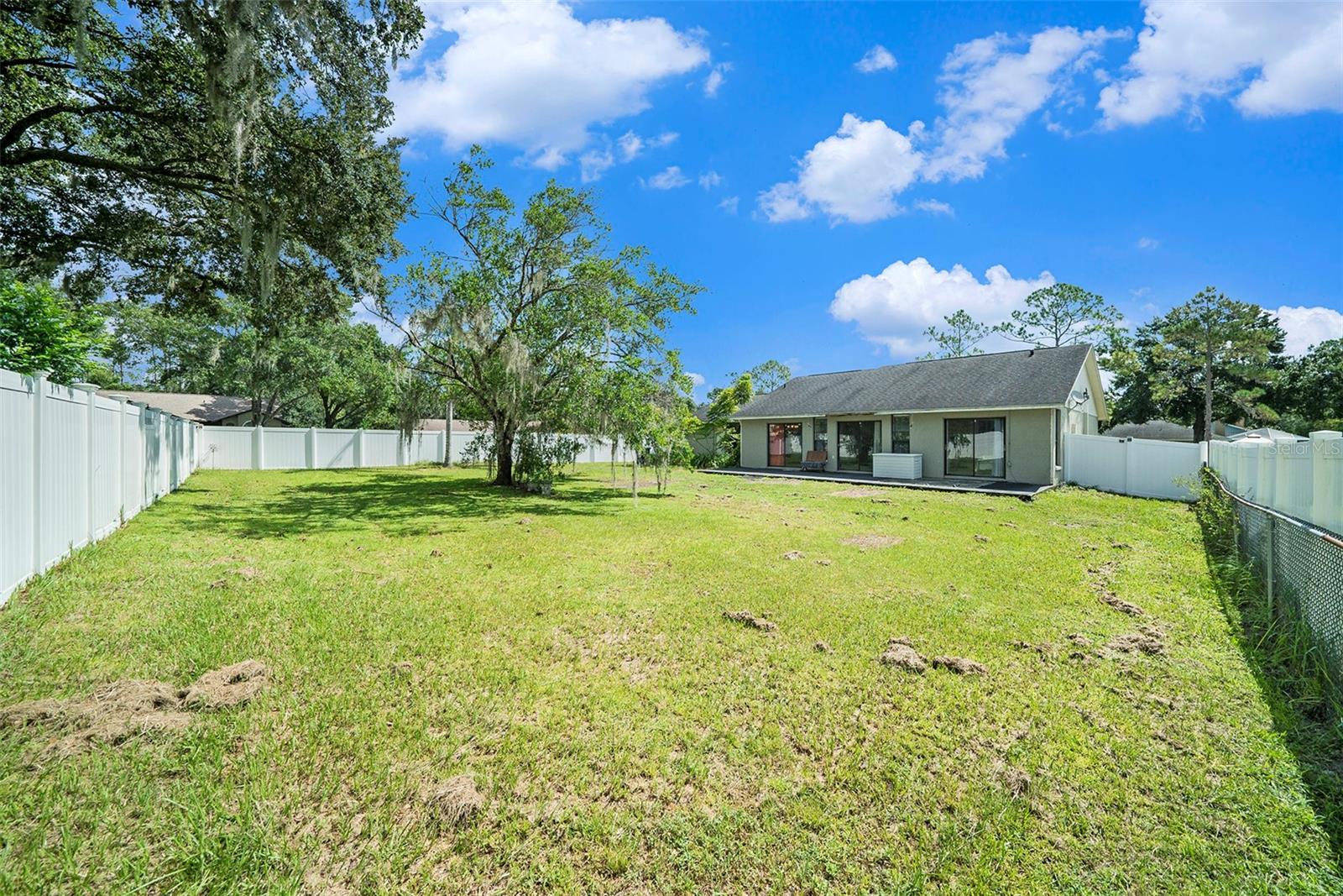 Image 7 of 25 For 4935 Parkway Boulevard