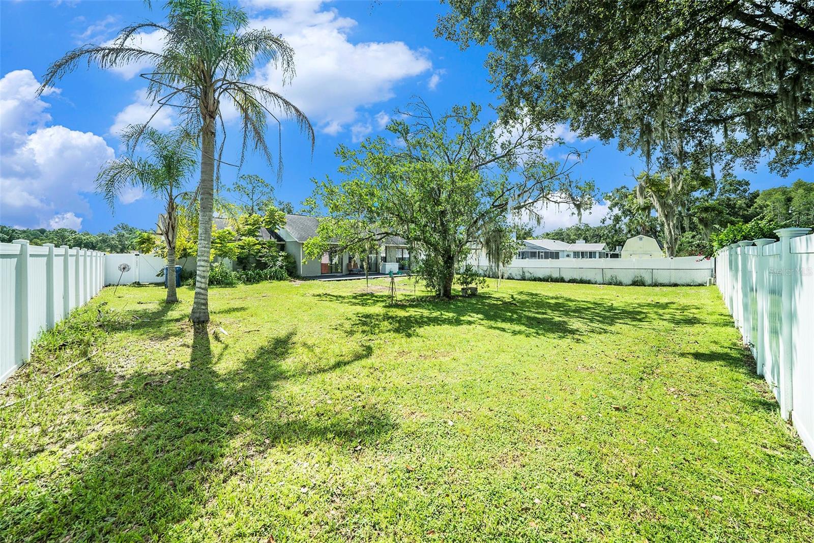 Image 9 of 25 For 4935 Parkway Boulevard