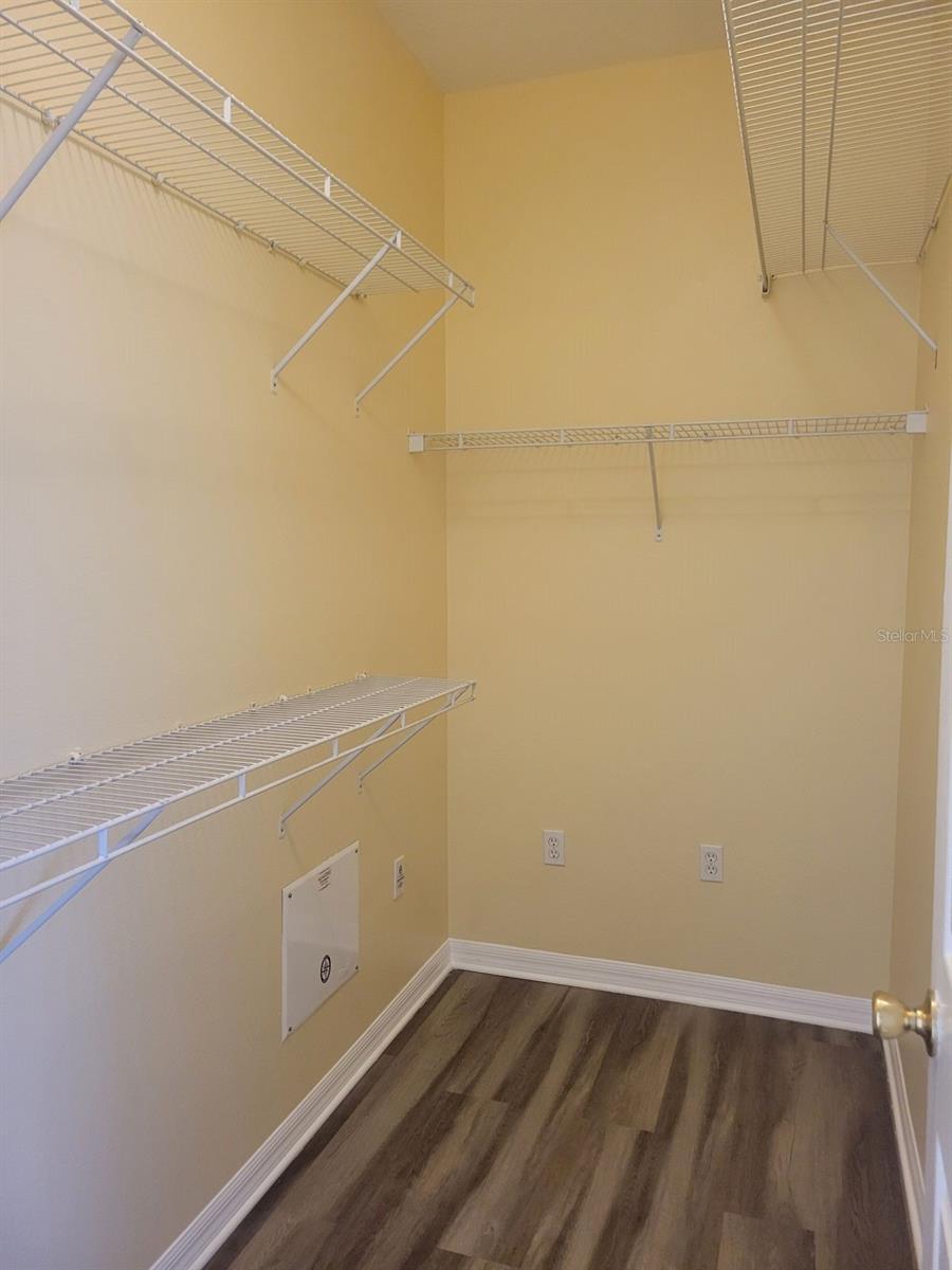 Image 19 of 27 For 7784 75th Street N