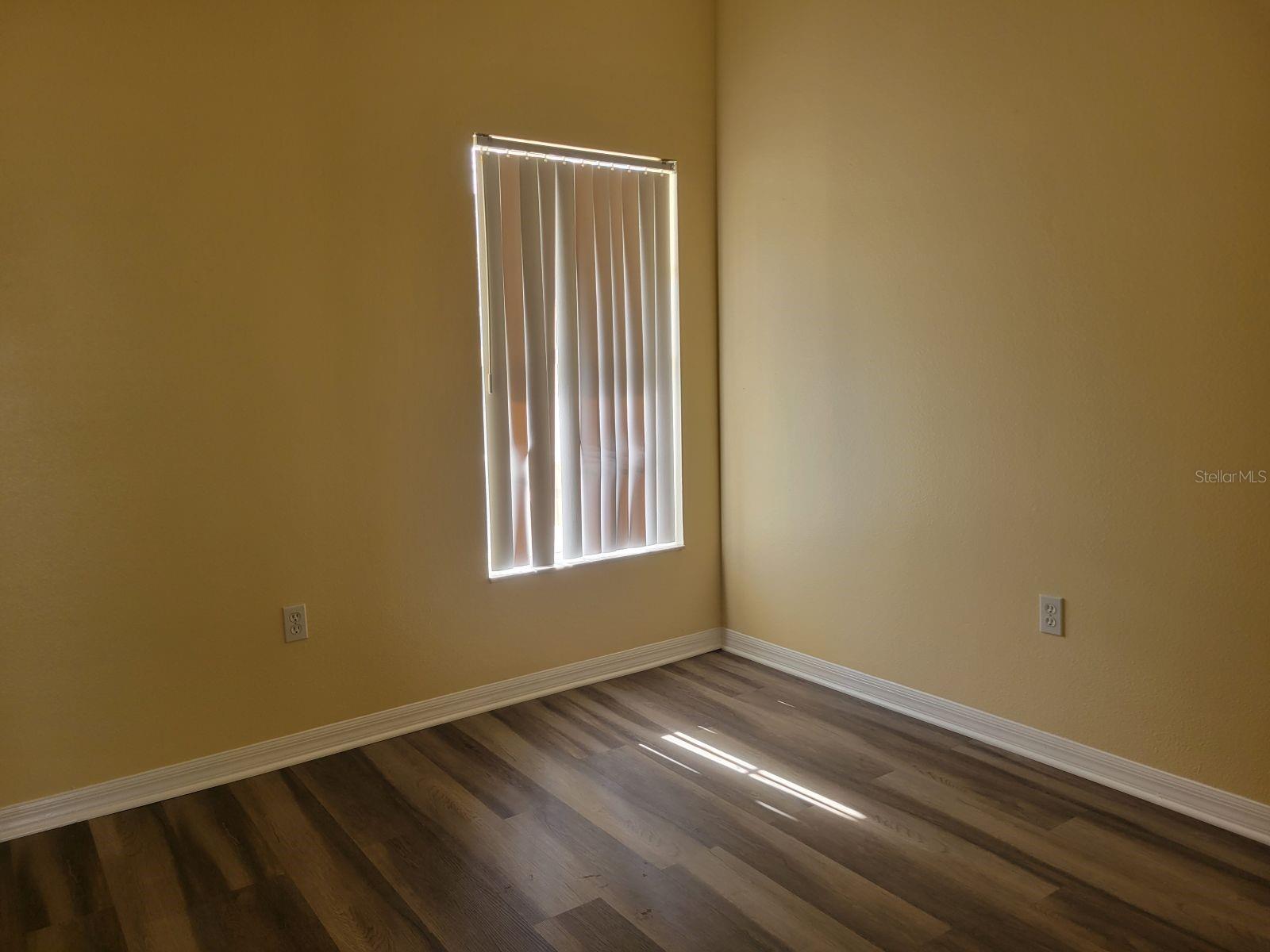 Image 22 of 27 For 7784 75th Street N