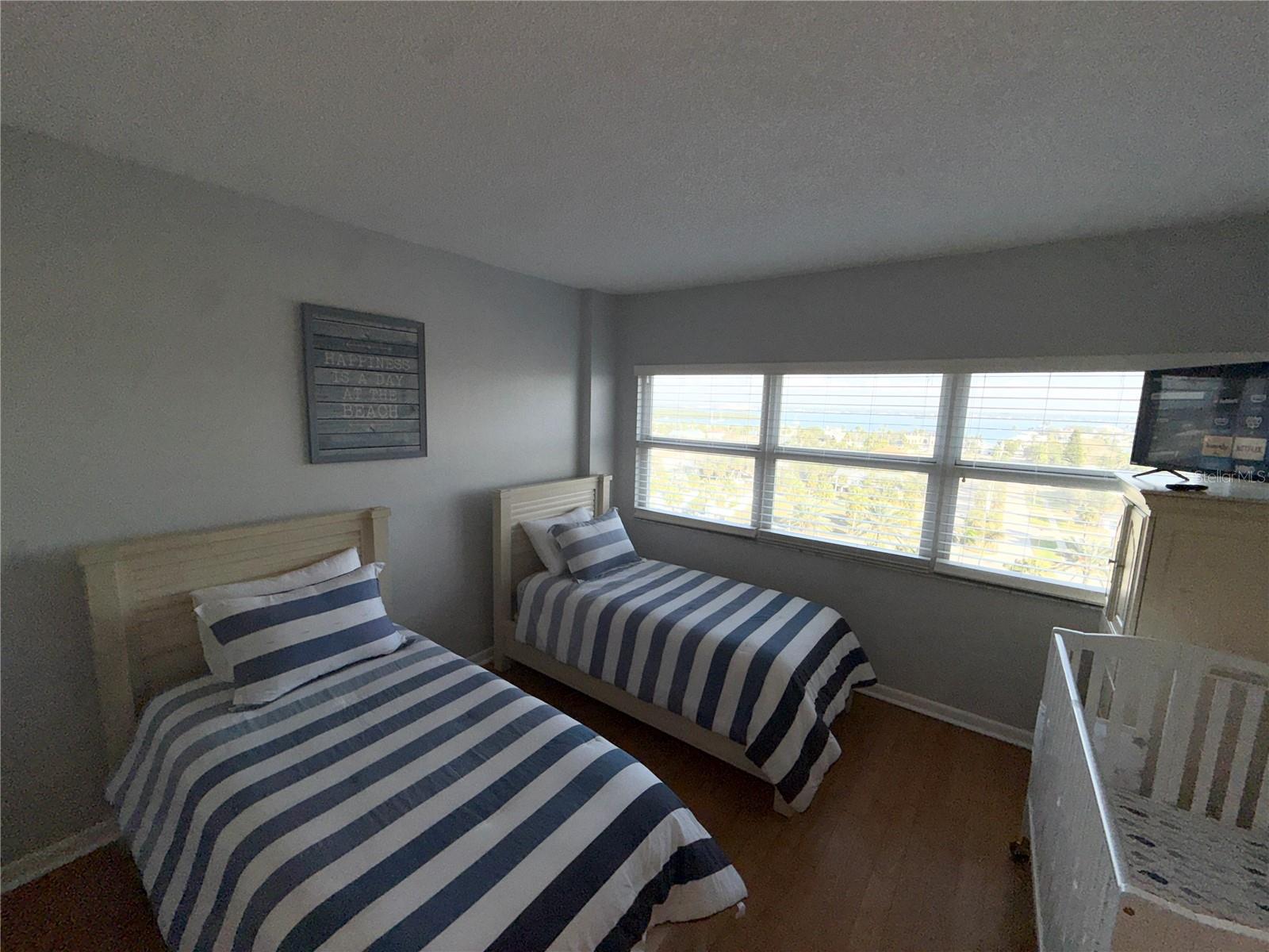 Image 22 of 52 For 880 Mandalay Avenue C808