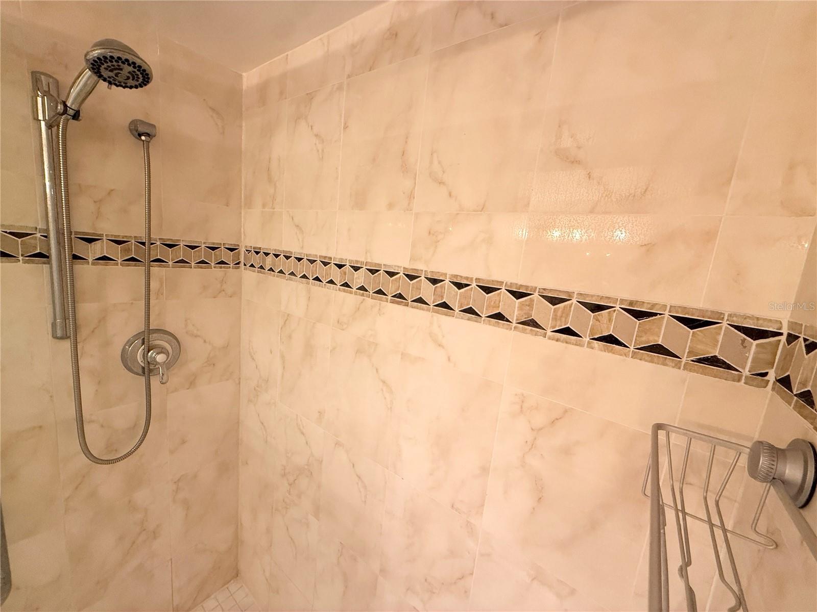 Image 28 of 52 For 880 Mandalay Avenue C808