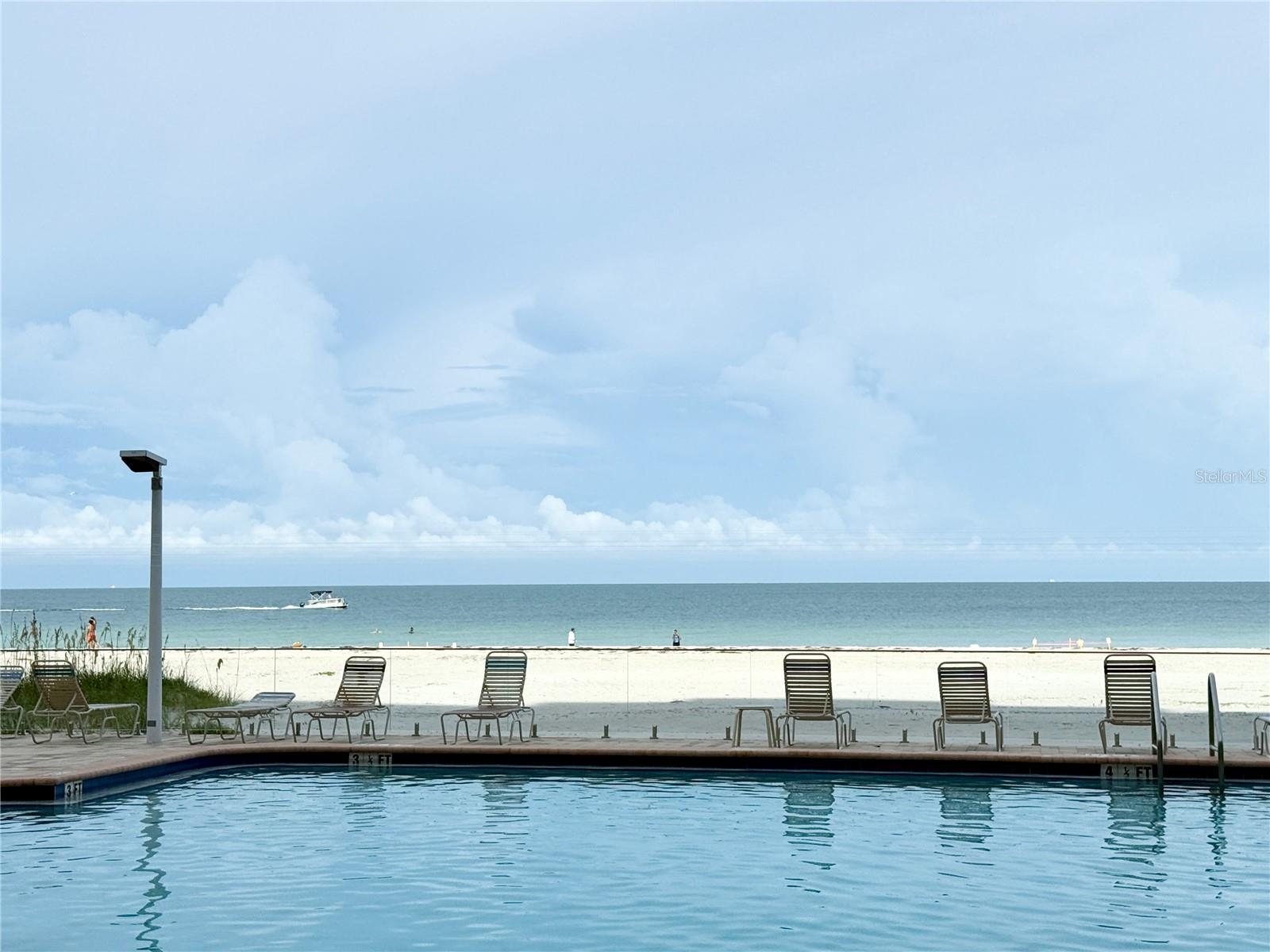 Image 39 of 52 For 880 Mandalay Avenue C808