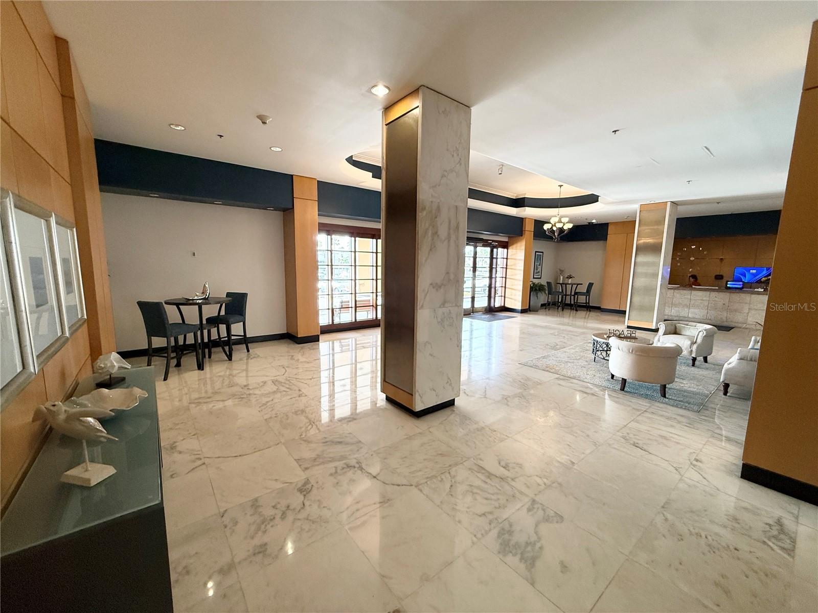 Image 6 of 52 For 880 Mandalay Avenue C808