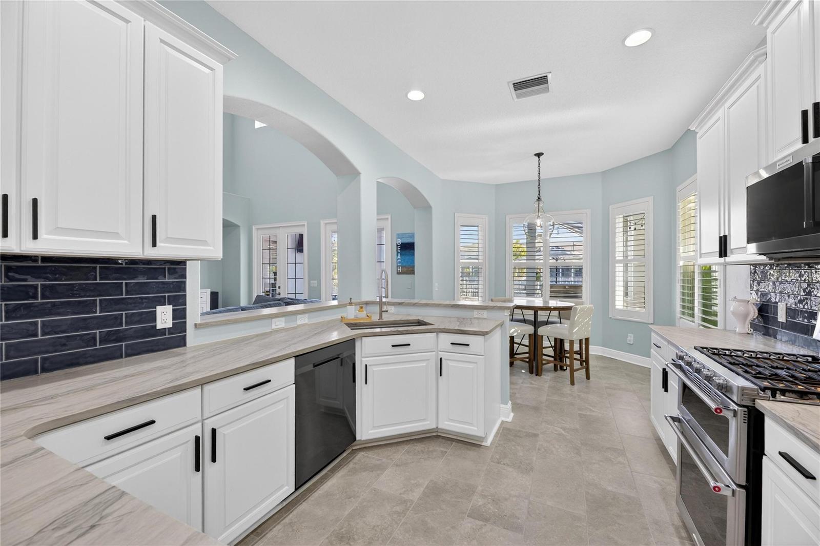 Listing photo id 13 for 5721 Sea Turtle Place