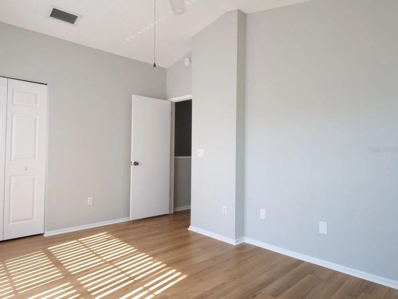 Image 19 of 24 For 417 Kensington Lake Circle