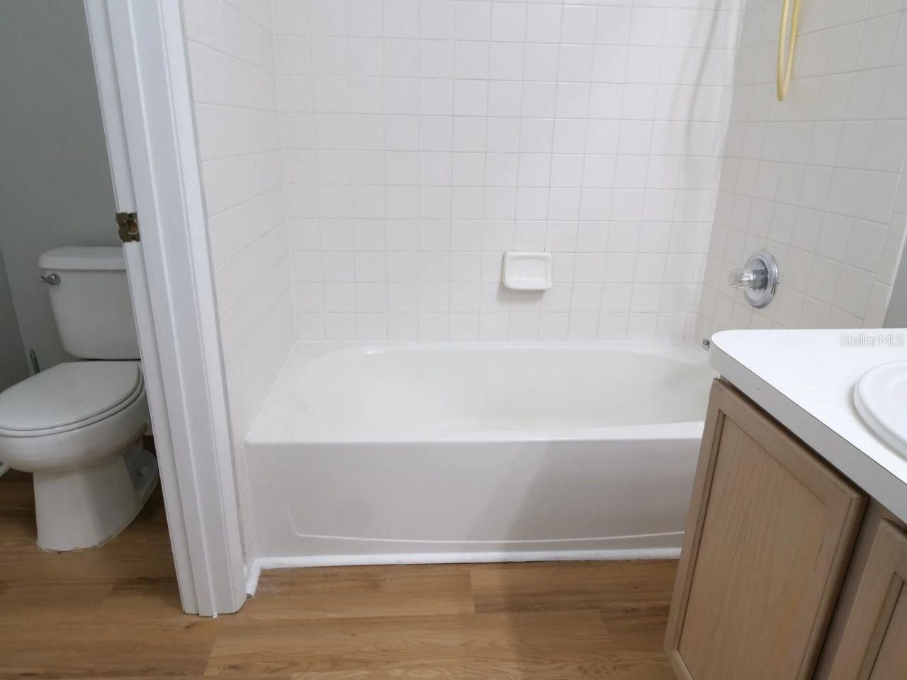 Image 21 of 24 For 417 Kensington Lake Circle