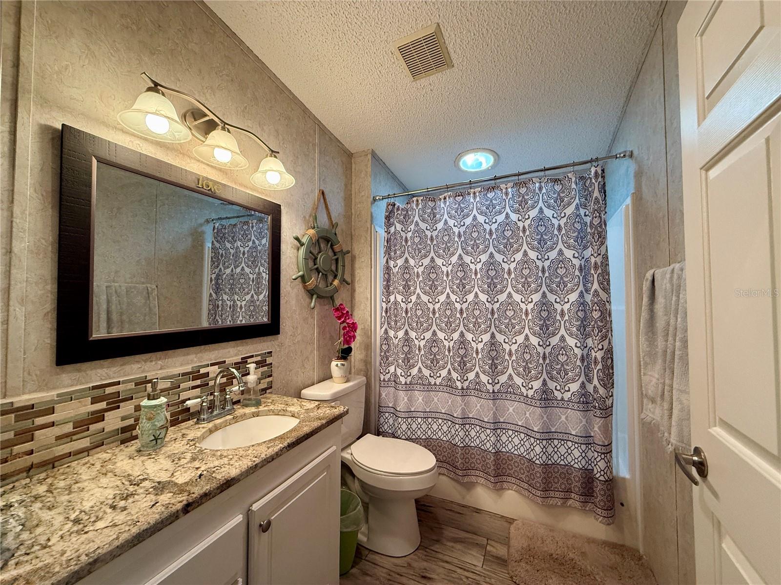 Image 12 of 37 For 221 Saint George Circle