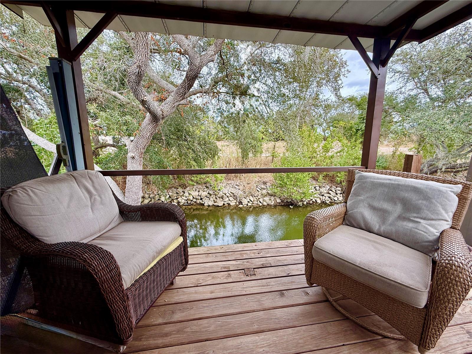 Image 16 of 37 For 221 Saint George Circle