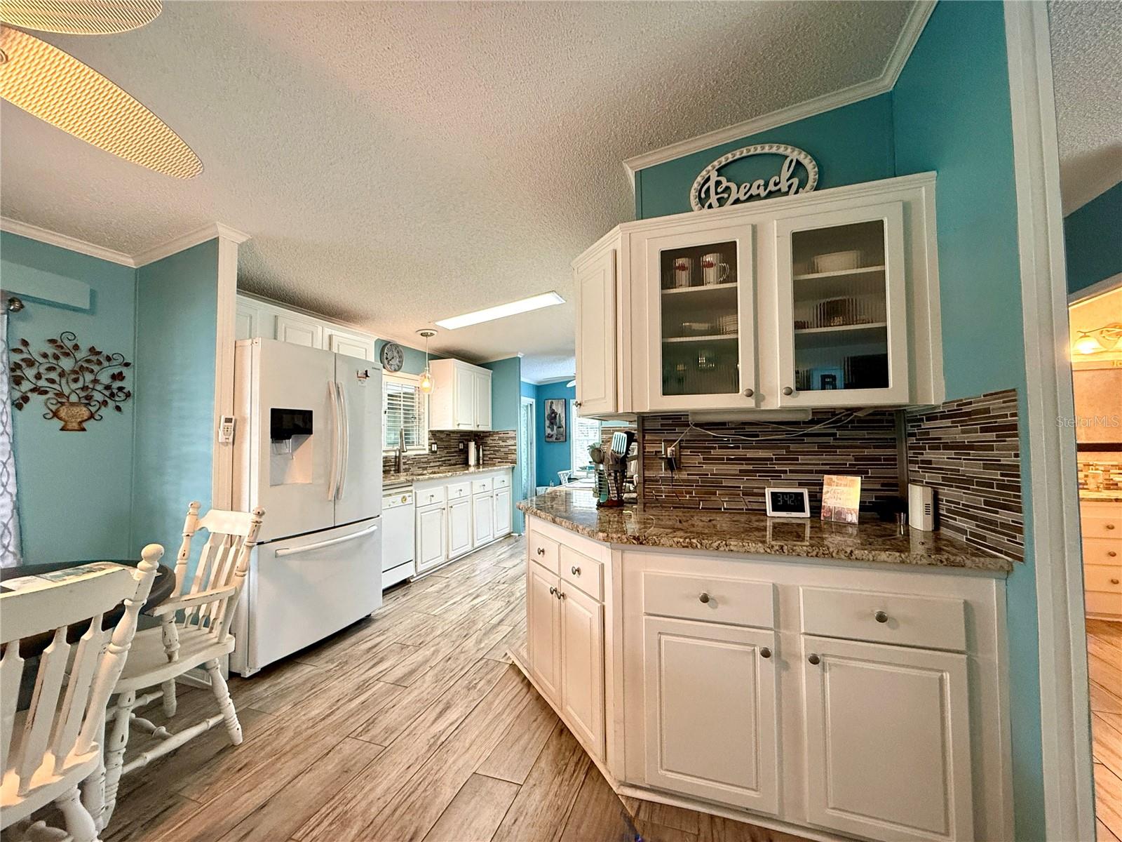 Image 5 of 37 For 221 Saint George Circle