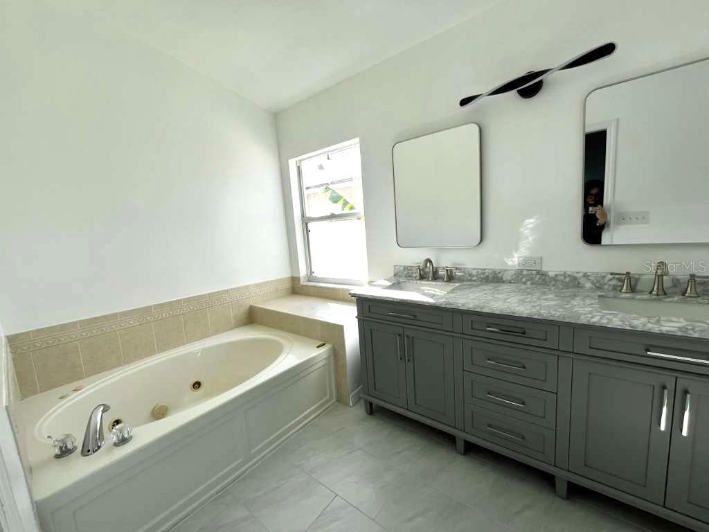 Image 13 of 31 For 10618 Logan Chase Lane