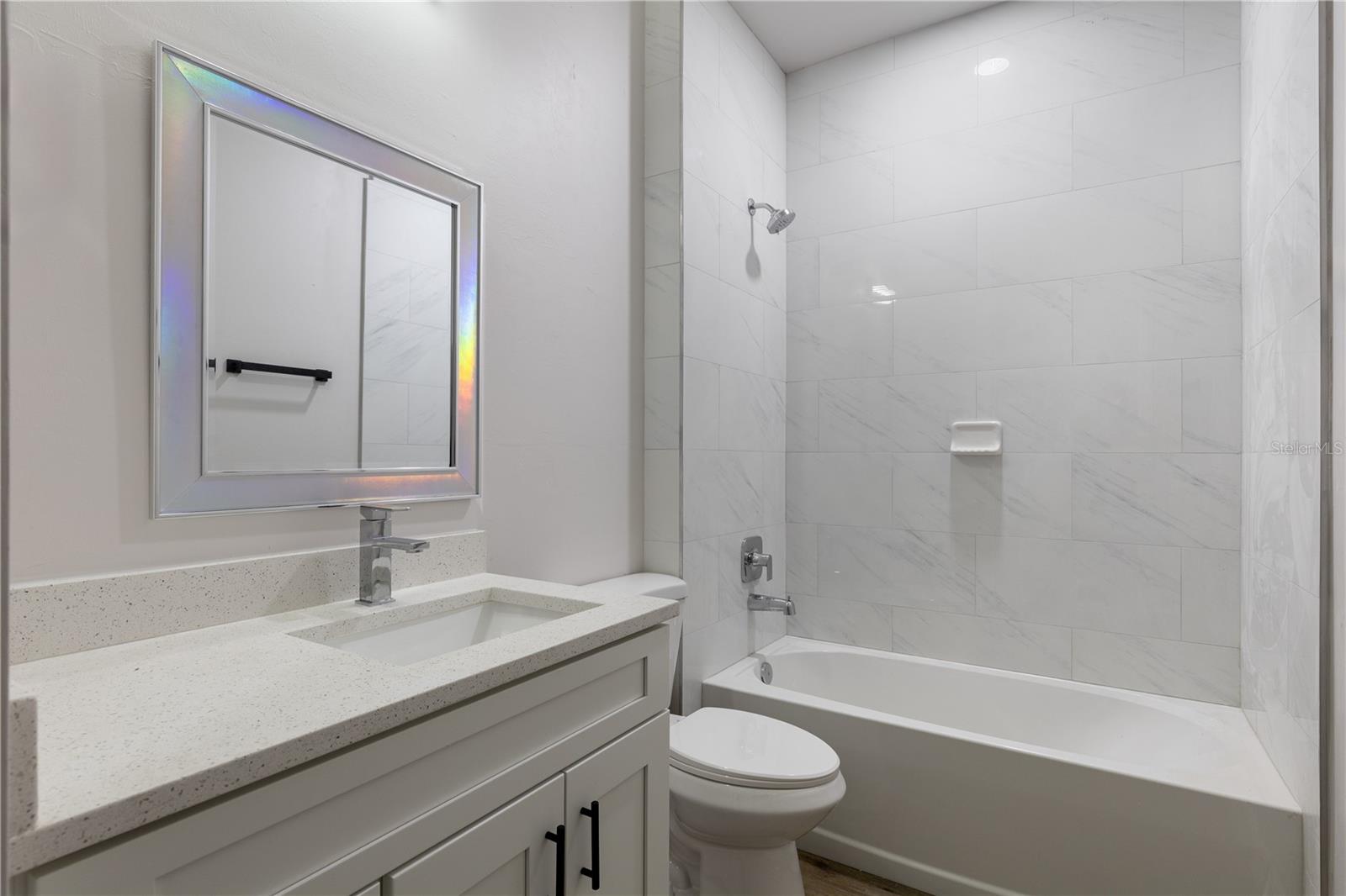 Listing photo id 9 for 521 5th Street