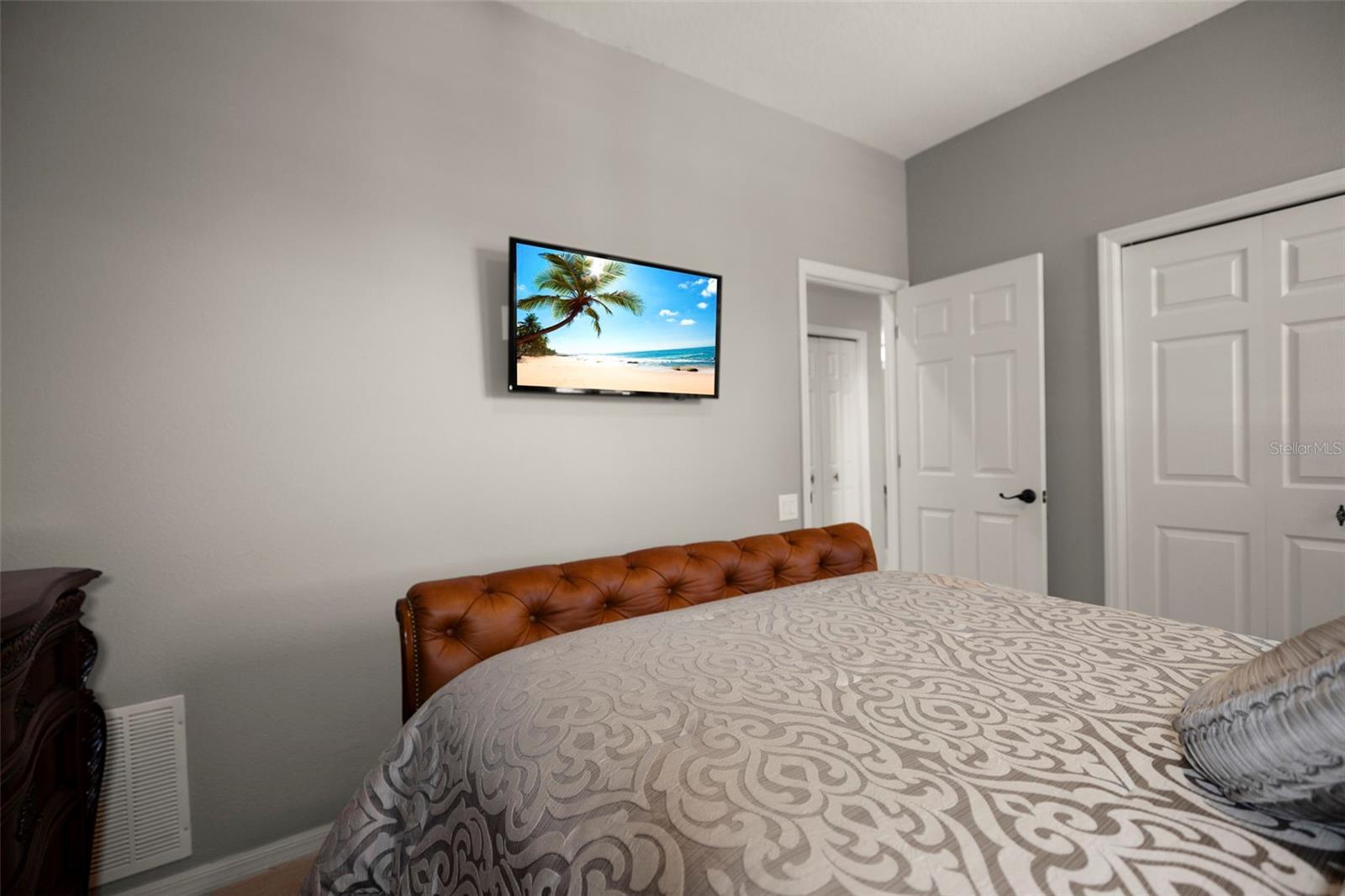 Image 76 of 99 For 4165 Moreno Drive