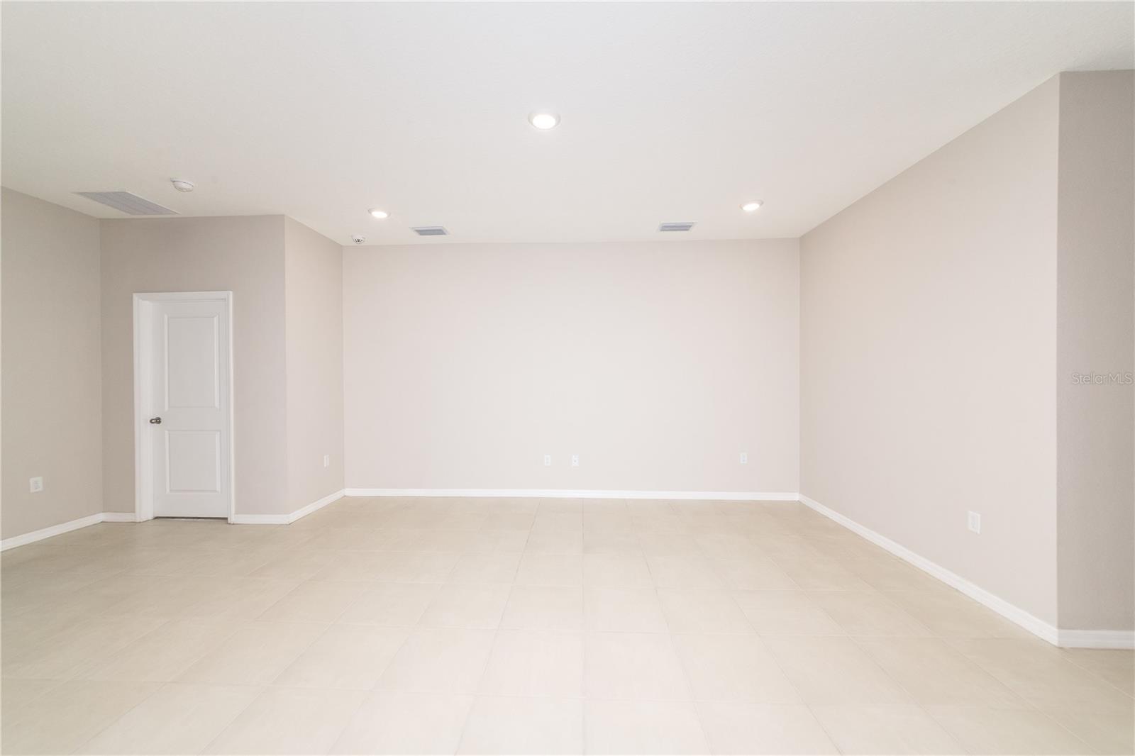 Image 22 of 91 For 16619 Mooner Plank Circle