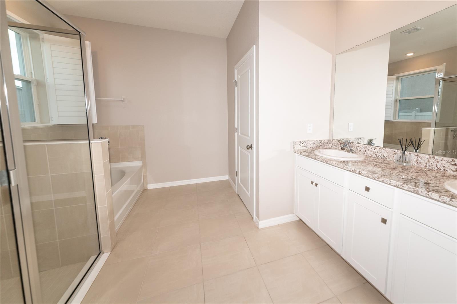 Image 31 of 91 For 16619 Mooner Plank Circle