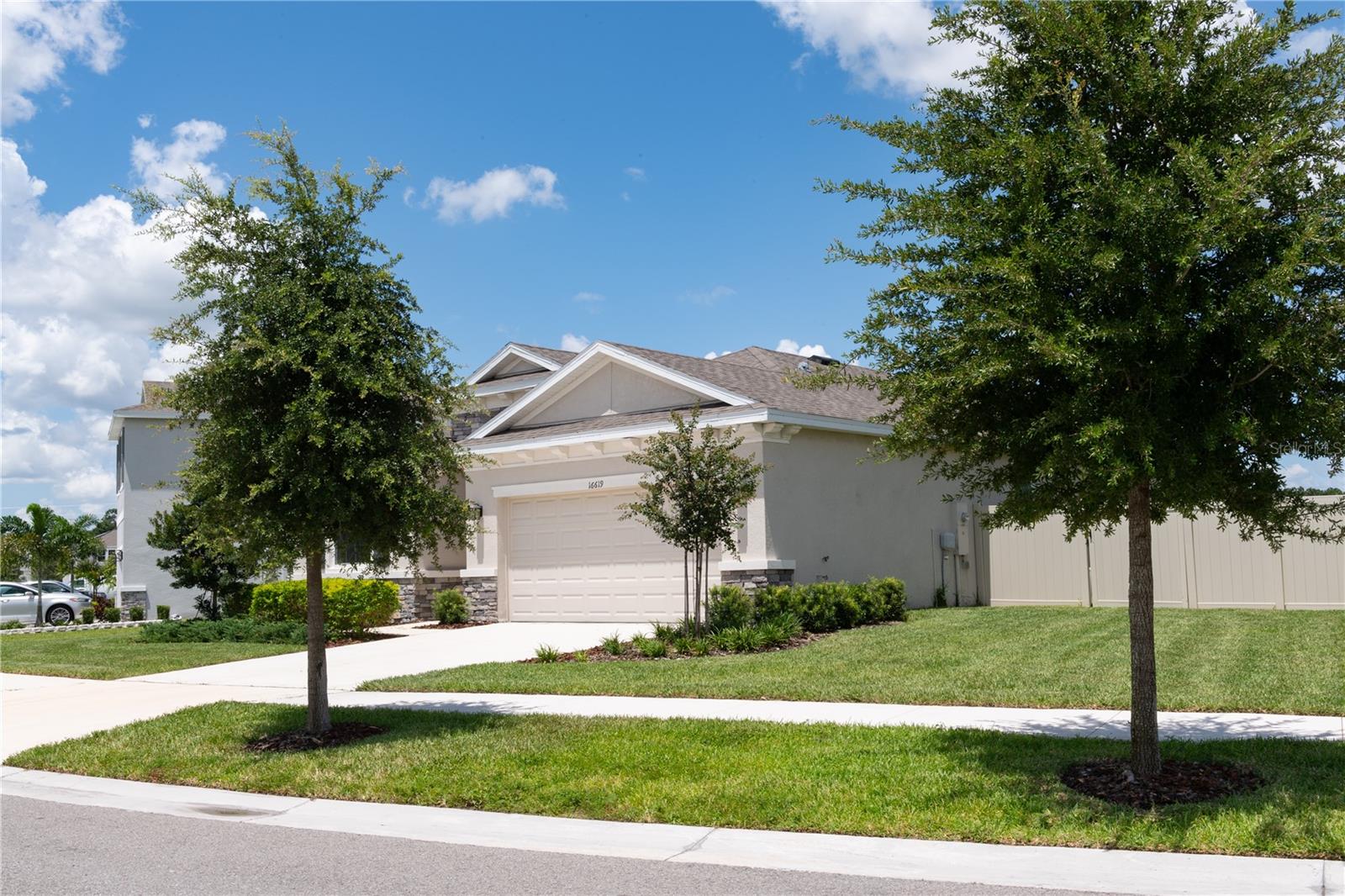 Image 6 of 91 For 16619 Mooner Plank Circle