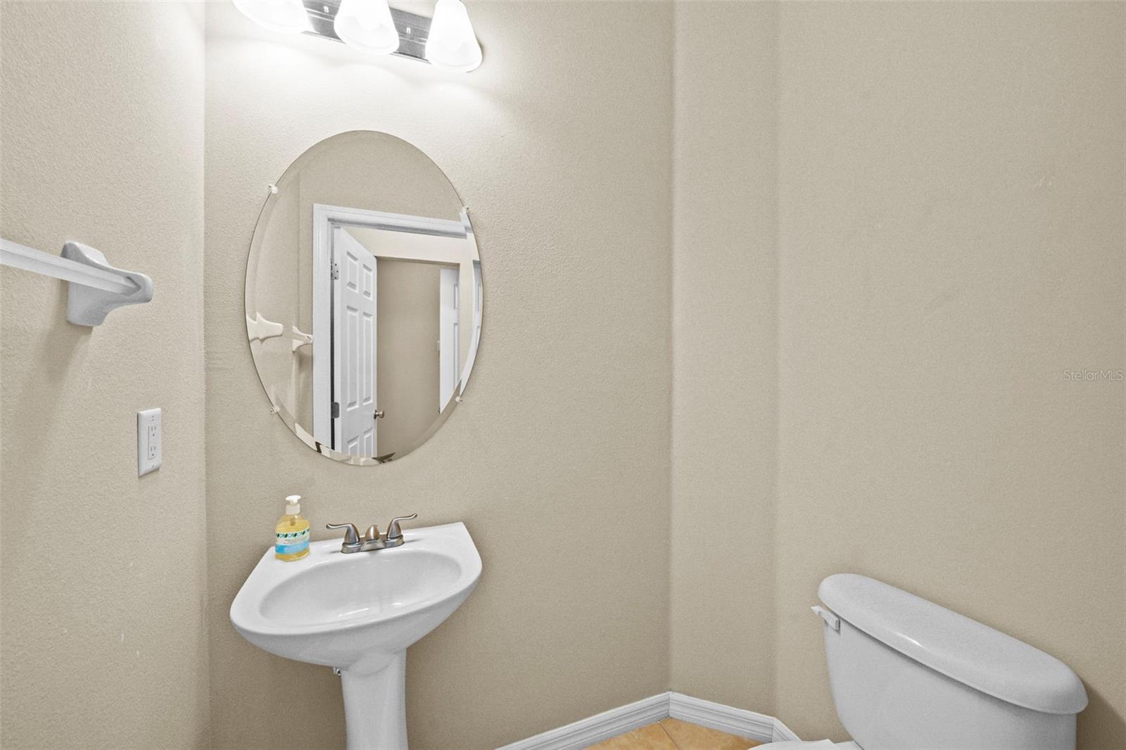 Image 16 of 39 For 3625 Bay Heights Way