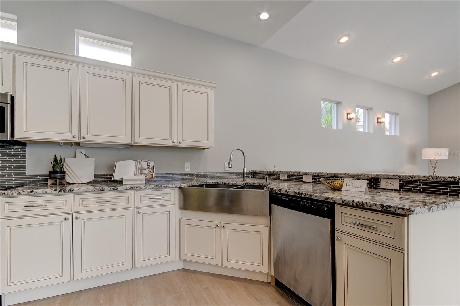 Image 14 of 39 For 4789 Pebble Brook Drive