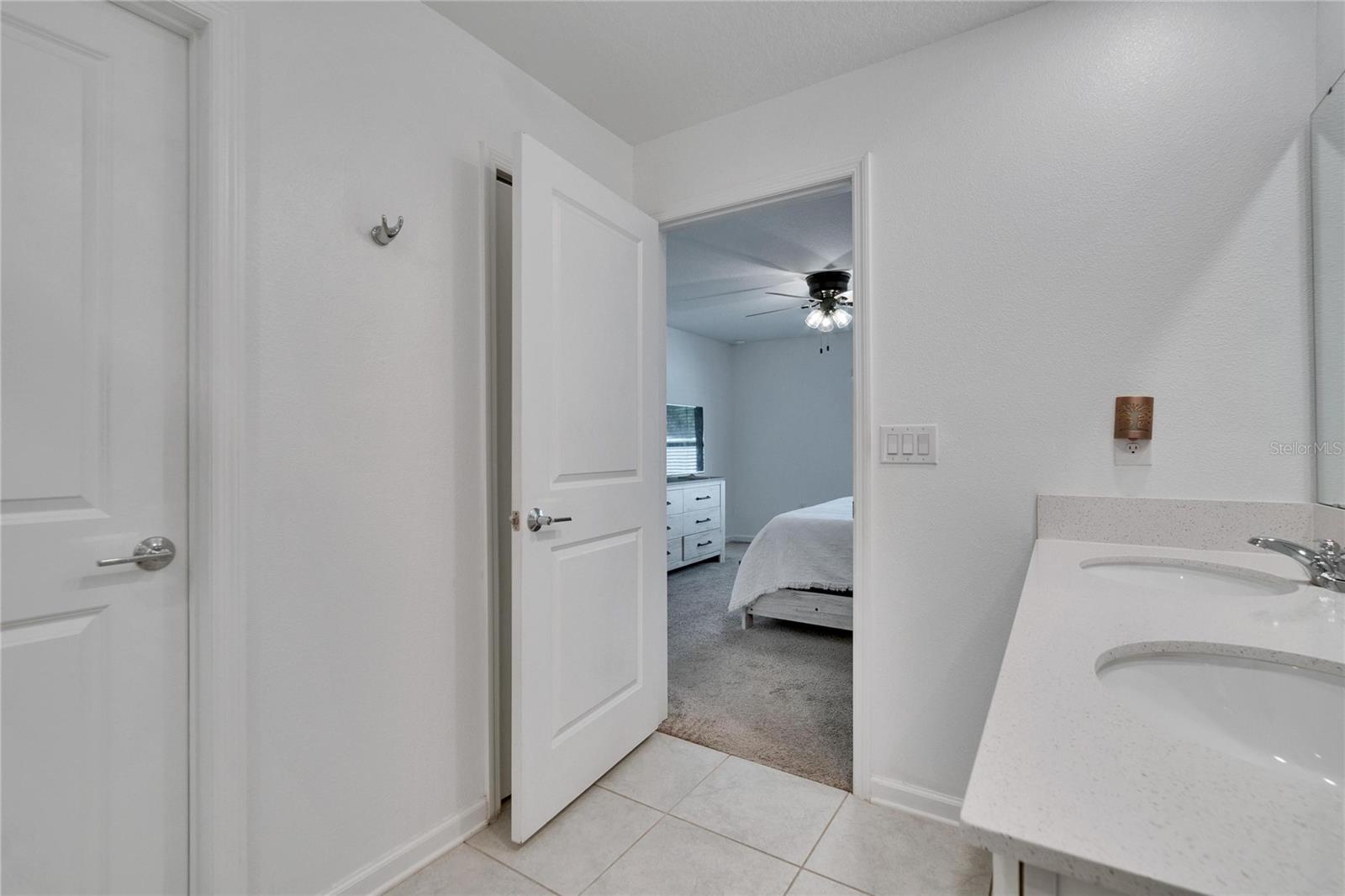 Image 19 of 52 For 272 Pershing Street