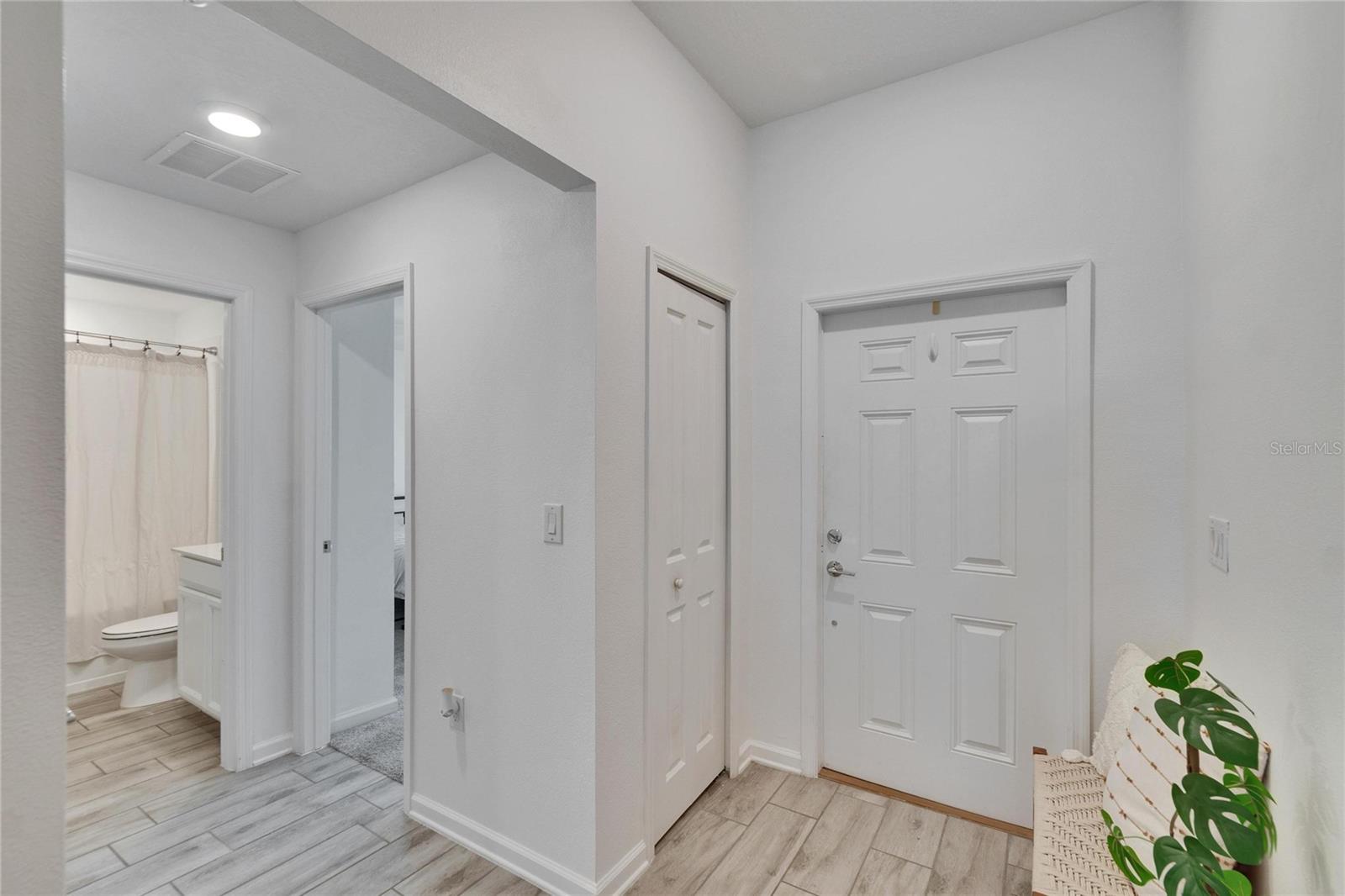 Image 20 of 52 For 272 Pershing Street