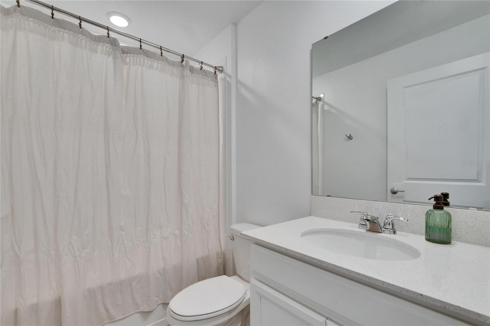 Image 26 of 52 For 272 Pershing Street