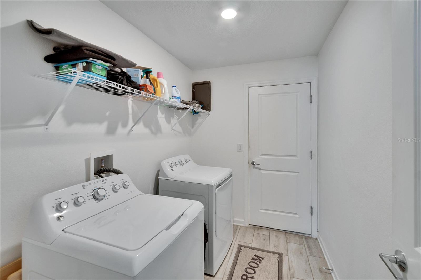 Image 29 of 52 For 272 Pershing Street