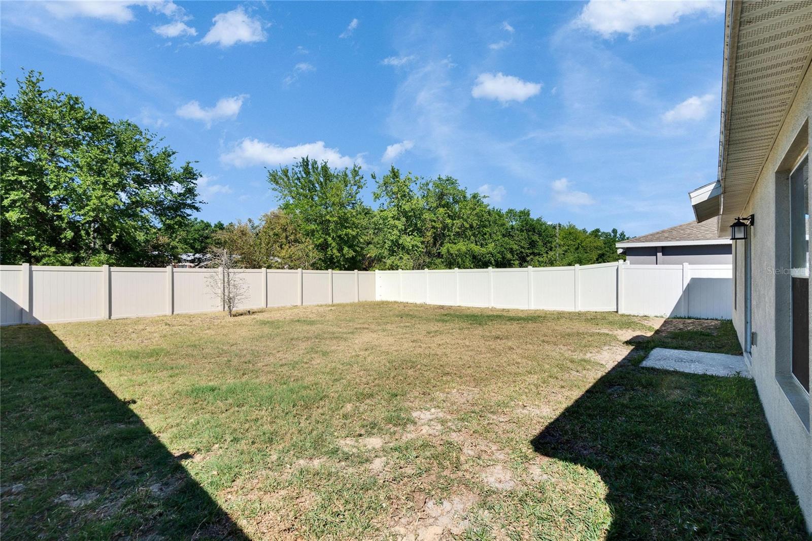 Image 32 of 52 For 272 Pershing Street