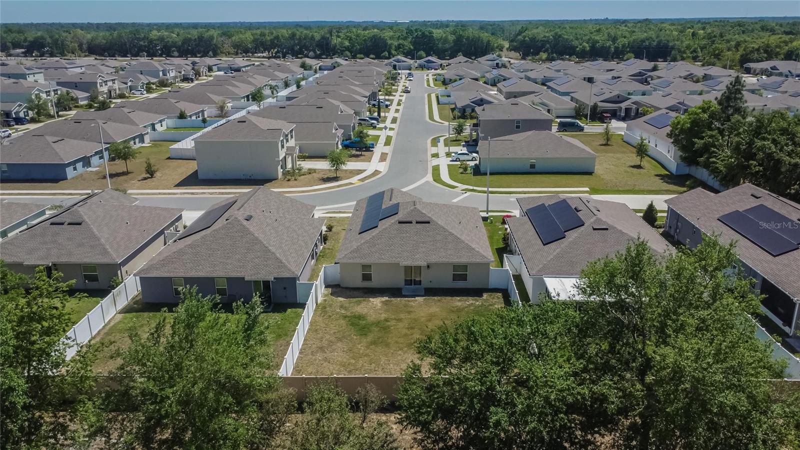 Image 33 of 52 For 272 Pershing Street