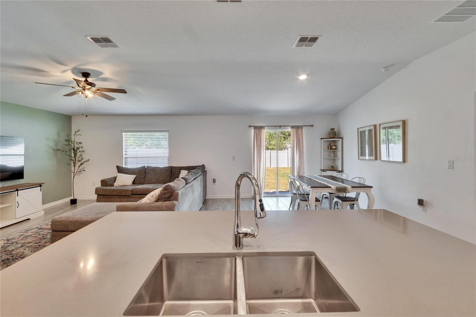 Image 8 of 52 For 272 Pershing Street