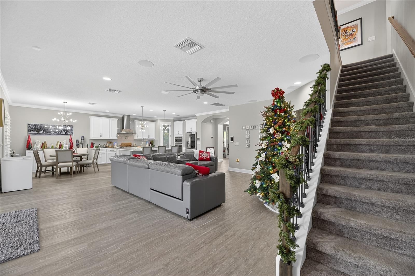 Image 37 of 100 For 7424 Paradiso Drive