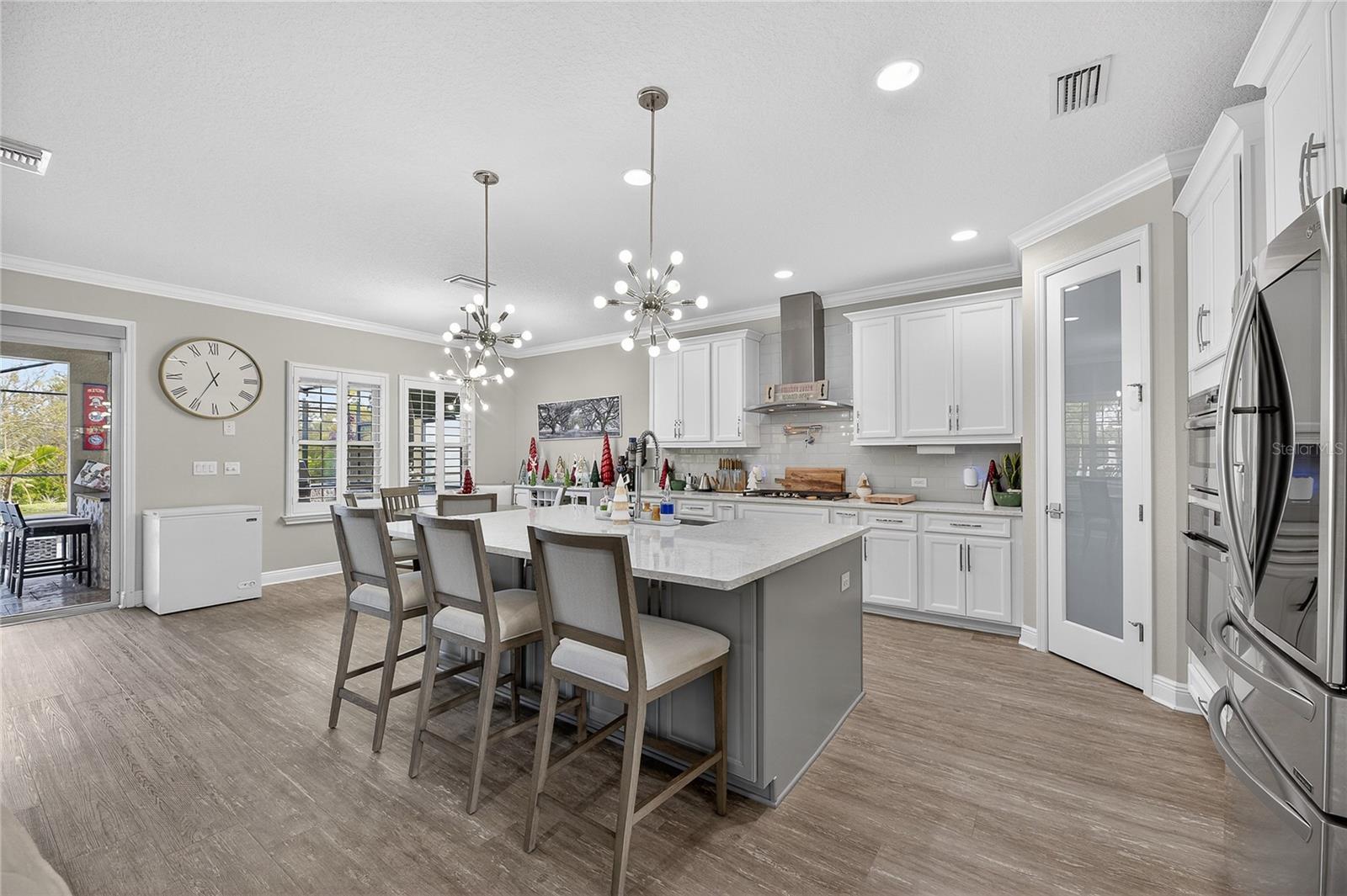 Image 39 of 100 For 7424 Paradiso Drive