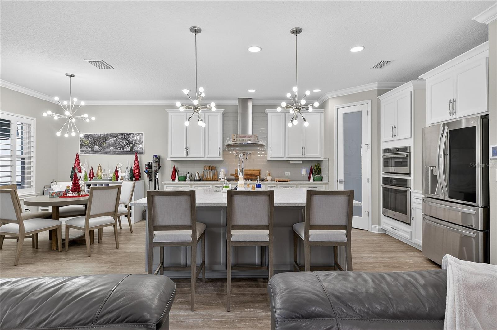 Image 40 of 100 For 7424 Paradiso Drive