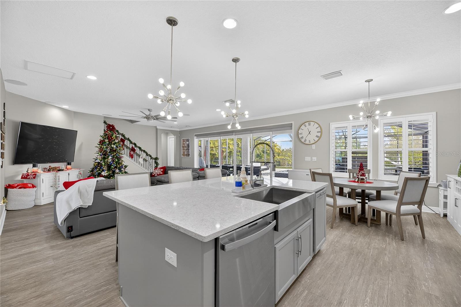 Image 43 of 100 For 7424 Paradiso Drive