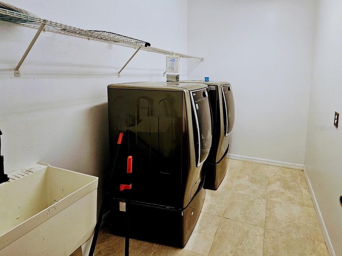 Image 14 of 16 For 8594 Rindge Road