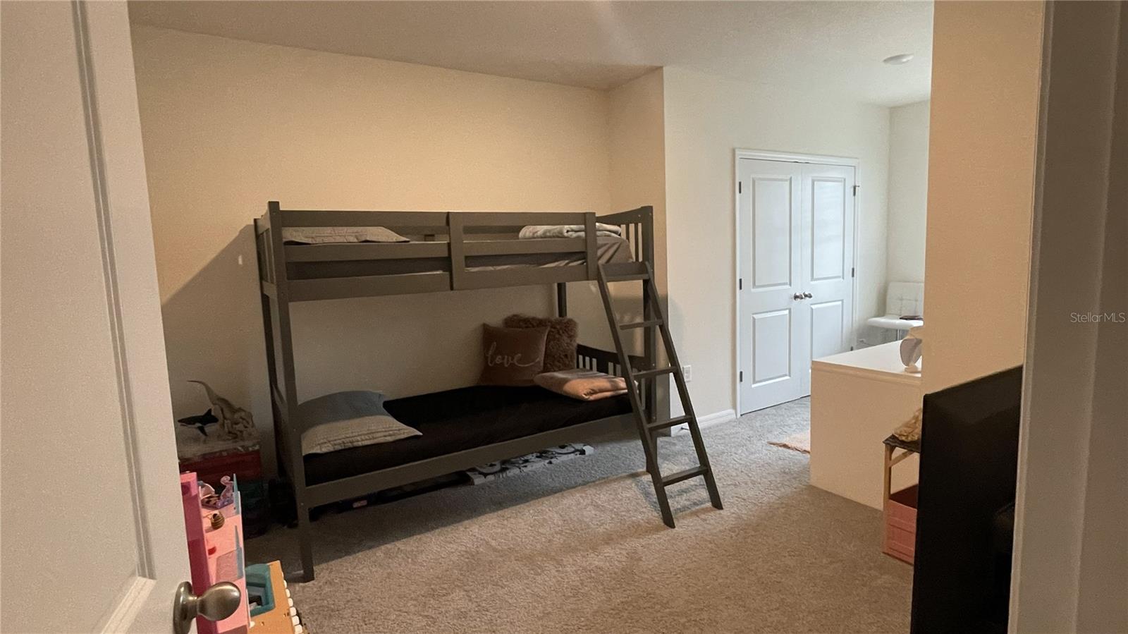 Listing photo id 16 for 3525 Marigold Patch Court