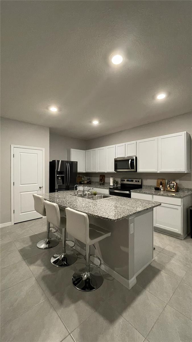 Listing photo id 5 for 3525 Marigold Patch Court