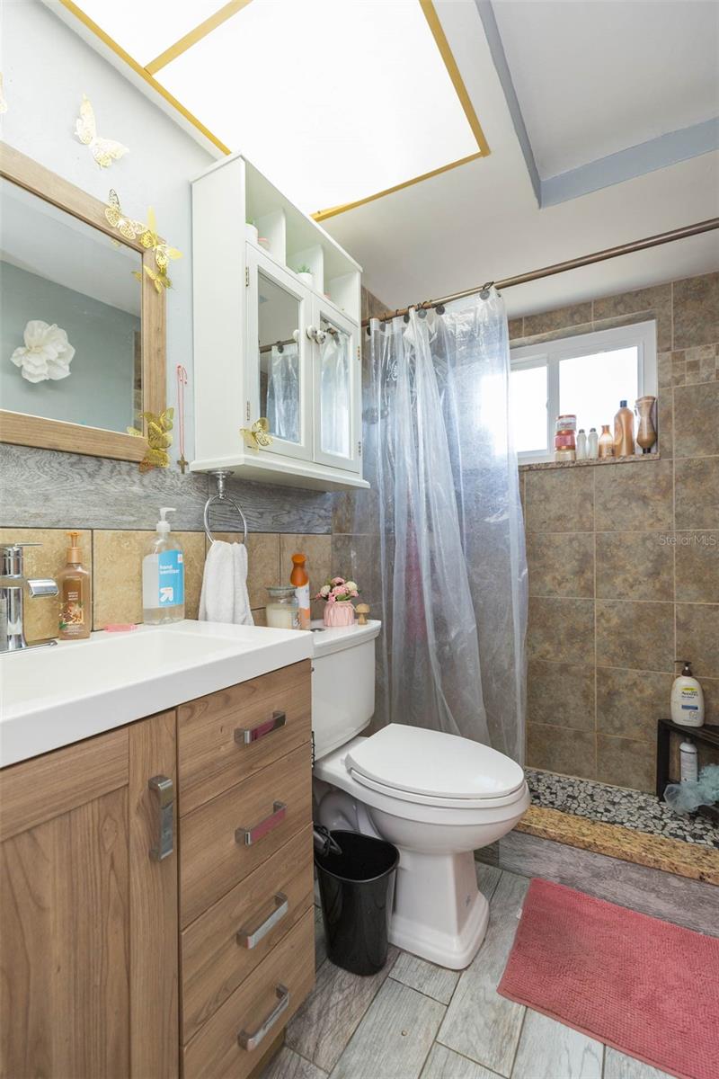 Image 14 of 22 For 7906 Cherrytree Lane