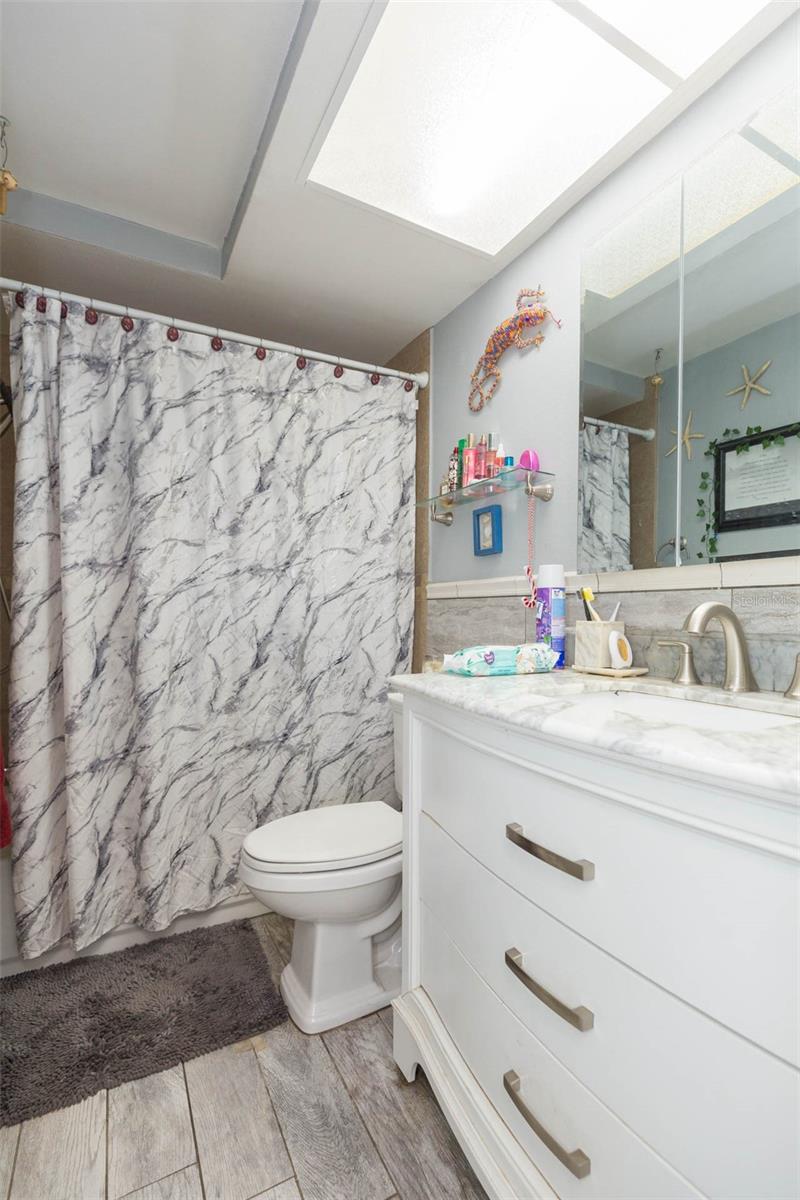 Image 15 of 22 For 7906 Cherrytree Lane