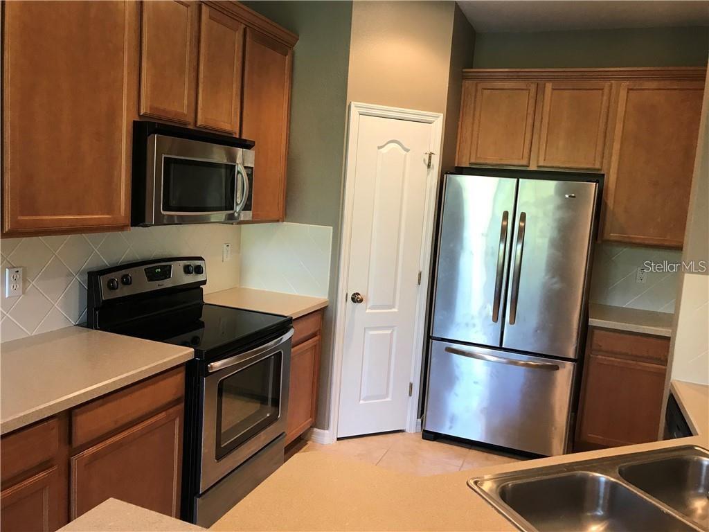 Image 11 of 27 For 7542 Red Mill Circle