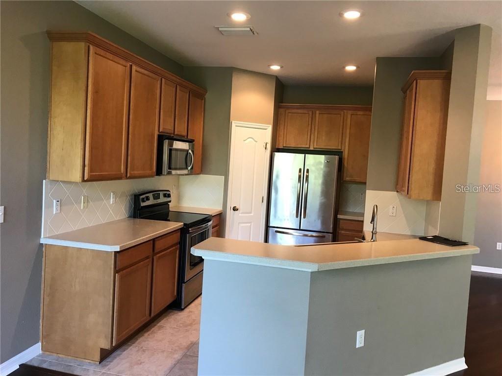 Image 12 of 27 For 7542 Red Mill Circle