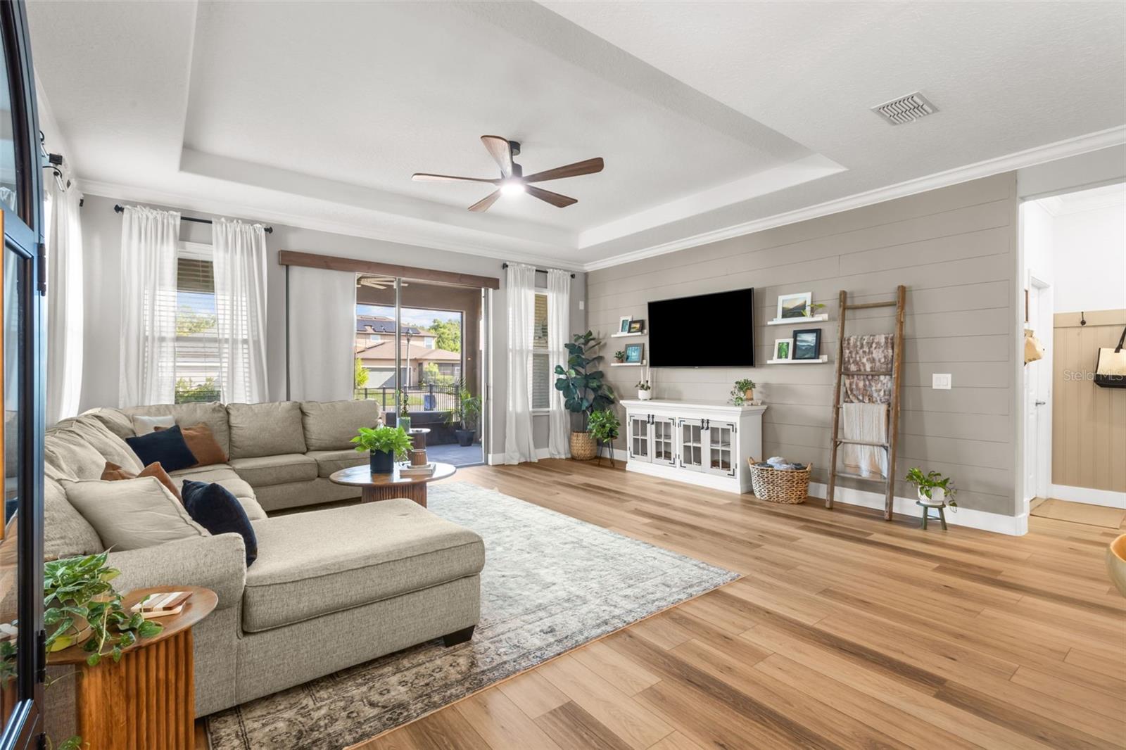 Image 3 of 60 For 4465 Tubular Run