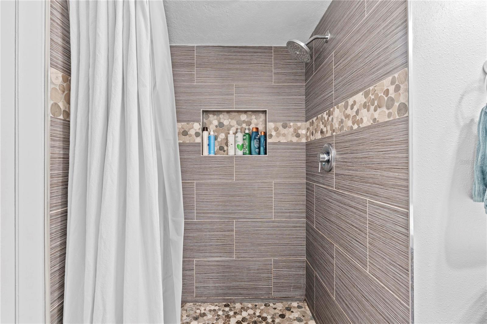 Image 20 of 58 For 1318 Moreland Drive 105